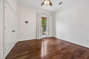 8448 Westview Dr, Houston, TX 77055 - Photo 33
