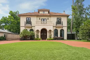8448 Westview Dr, Houston, TX 77055 - Photo 1