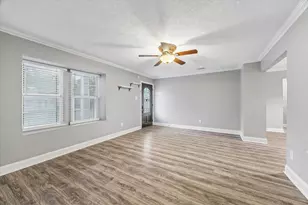 601 W Cleveland St, Baytown, TX 77520 - Photo 5