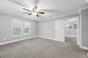 601 W Cleveland St, Baytown, TX 77520 - Photo 31