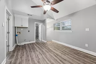 601 W Cleveland St, Baytown, TX 77520 - Photo 25