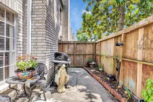 17645 Red Oak Dr, Houston, TX 77090 - Photo 23