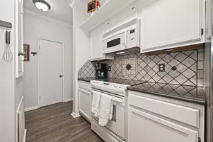 17645 Red Oak Dr, Houston, TX 77090 - Photo 19