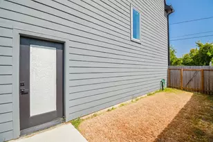 2620 McIlhenny St, Houston, TX 77004 - Photo 31