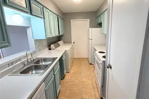 12722 Bexley Dr, Houston, TX 77099 - Photo 9