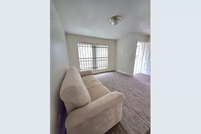 5530 Elm Springs Drive, Houston, TX 77048 - Photo 5