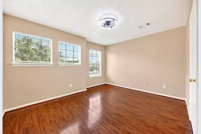 15014 Middle Oaks Boulevard, Houston, TX 77082 - Photo 29