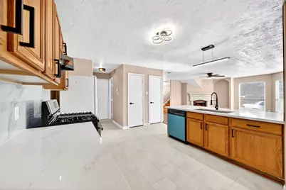 15014 Middle Oaks Boulevard, Houston, TX 77082 - Photo 15