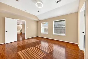 15014 Middle Oaks Blvd, Houston, TX 77082 - Photo 23