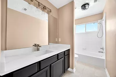 15014 Middle Oaks Boulevard, Houston, TX 77082 - Photo 31