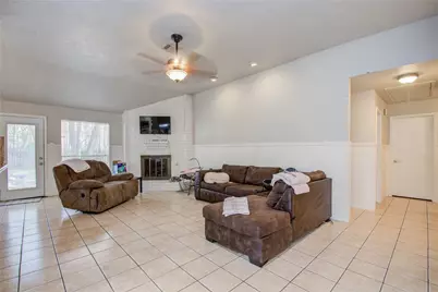 5010 Village Springs Drive, Houston, TX 77339 - Photo 5