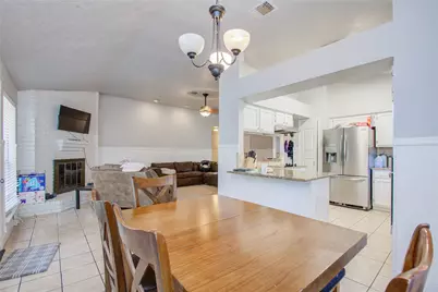 5010 Village Springs Drive, Houston, TX 77339 - Photo 9