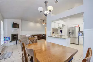 5010 Village Springs Dr, Houston, TX 77339 - Photo 9