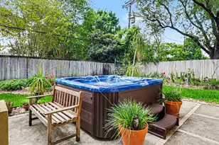 9507 Meadowglen Ln, Houston, TX 77063 - Photo 27