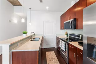 5925 Almeda Rd, Houston, TX 77004 - Photo 9