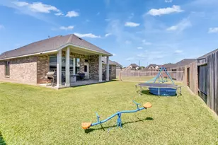 2004 Sadtler Ridge Cir, La Porte, TX 77571 - Photo 3