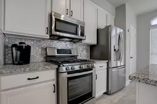 1408 S Friendswood Dr, Friendswood, TX 77546 - Photo 9