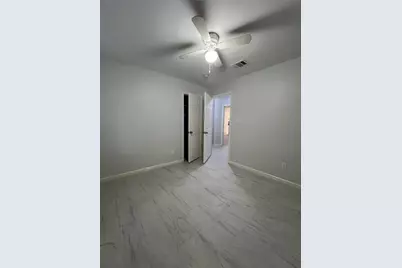 4529 Galesburg St Street, Houston, TX 77051 - Photo 7