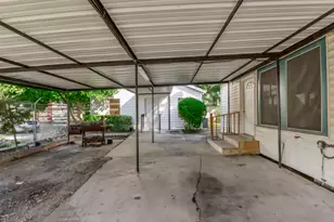 212 Danna Ln, Houston, TX 77009 - Photo 31