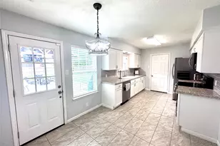 2809 La Mesa St, Bay City, TX 77414 - Photo 3
