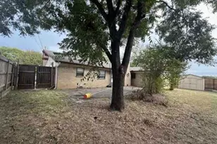 916 Stratford Dr, Bedford, TX 76021 - Photo 5