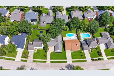 18046 Garden Manor Drive, Houston, TX 77084 - Photo 35