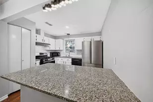 18046 Garden Manor Dr, Houston, TX 77084 - Photo 7