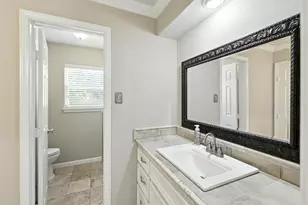 204 Edgewood St, Baytown, TX 77520 - Photo 23