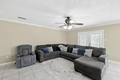 204 Edgewood Street, Baytown, TX 77520 - Photo 15