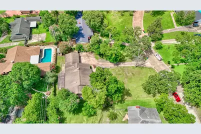 204 Edgewood Street, Baytown, TX 77520 - Photo 29