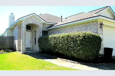 7905 Diamond Oak Drive, Texas City, TX 77591 - Photo 1