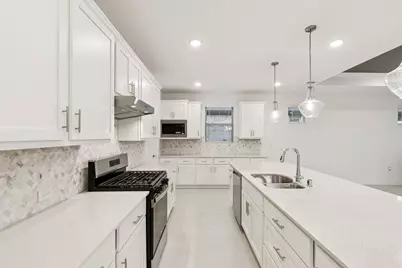 31707 Pleasant View Court, Fulshear, TX 77441 - Photo 9