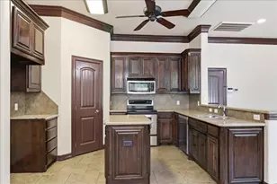 2435 Newark Cir, College Station, TX 77845 - Photo 9