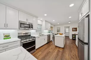 6422 Waltway Dr, Houston, TX 77008 - Photo 9