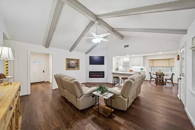 6422 Waltway Drive, Houston, TX 77008 - Photo 13