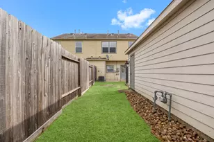 9735 Coyote Creek Dr, Houston, TX 77095 - Photo 29