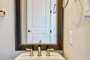 1237 W 24th St, Houston, TX 77008 - Photo 13