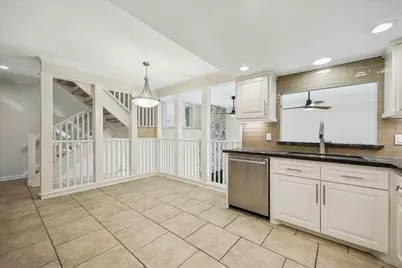 4706 Post Oak Timber Drive, Houston, TX 77056 - Photo 11