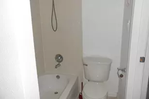 2750 Holly Hall St, Houston, TX 77054 - Photo 11