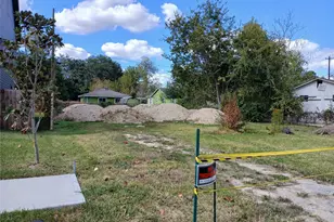 6913 Cluett St, Houston, TX 77028 - Photo 1