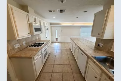 2106 Woodcrest Drive, Houston, TX 77018 - Photo 7