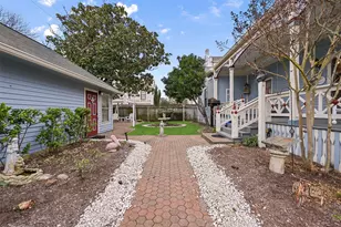 1403 Broadway, Galveston, TX 77550 - Photo 43