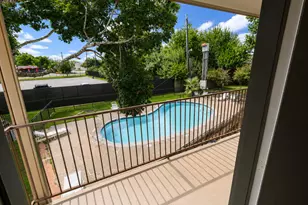8118 Albacore Dr, Houston, TX 77074 - Photo 9