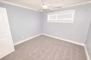 8118 Albacore Dr, Houston, TX 77074 - Photo 7