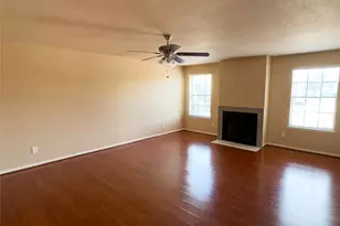 9800 Pagewood Ln, Houston, TX 77042 - Photo 7