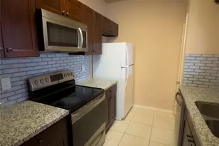 9800 Pagewood Ln, Houston, TX 77042 - Photo 3