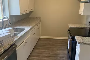 308 Circle Dr, Wharton, TX 77488 - Photo 5