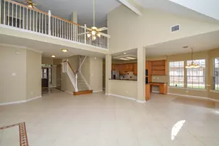 17415 Fountainview Cir, Sugar Land, TX 77479 - Photo 9