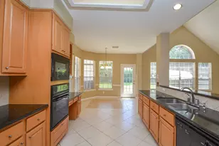 17415 Fountainview Cir, Sugar Land, TX 77479 - Photo 13