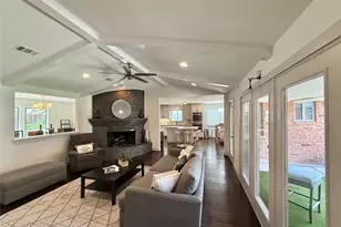 5638 Grape St, Houston, TX 77096 - Photo 9